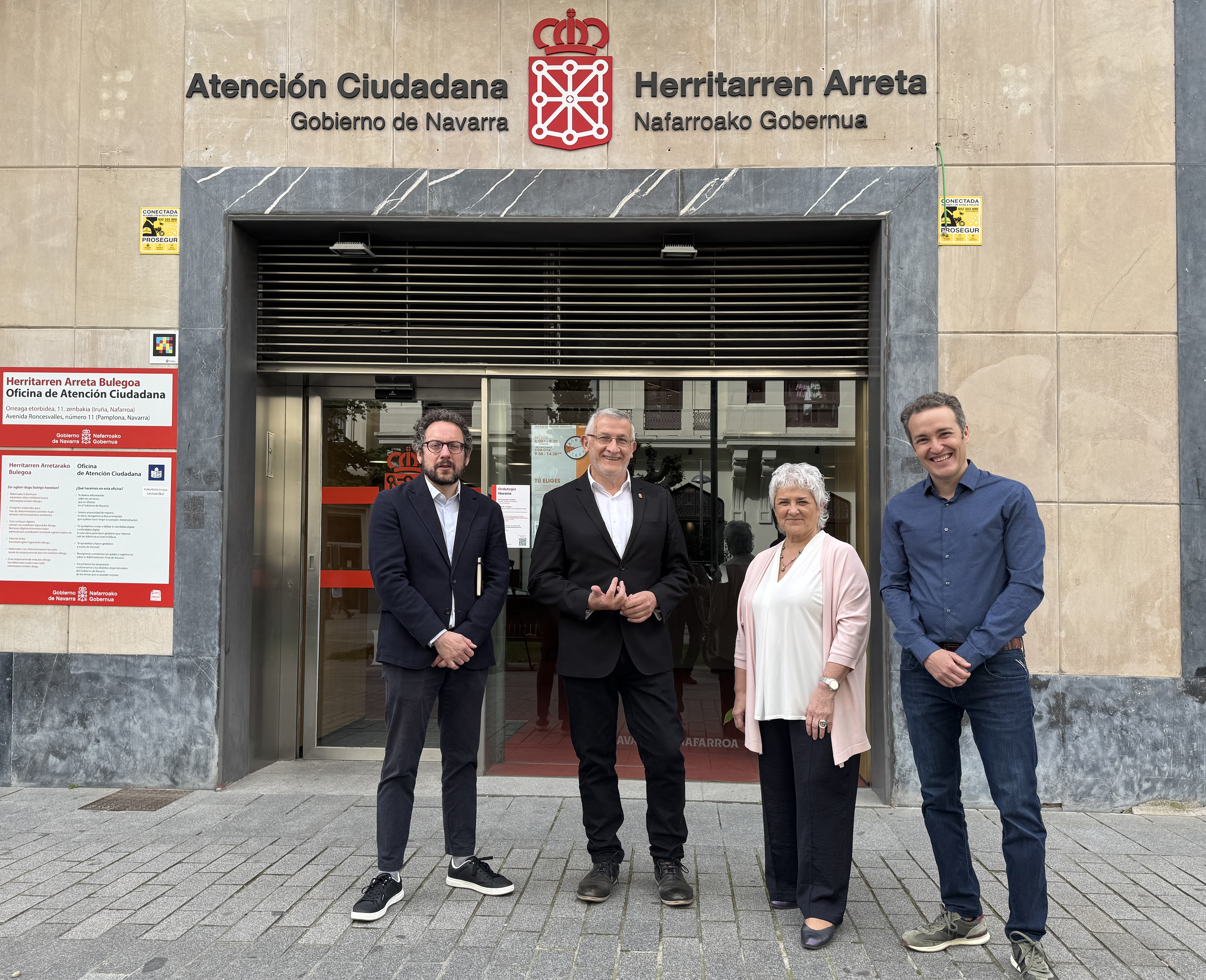 Fotografía de asistentes al acto
