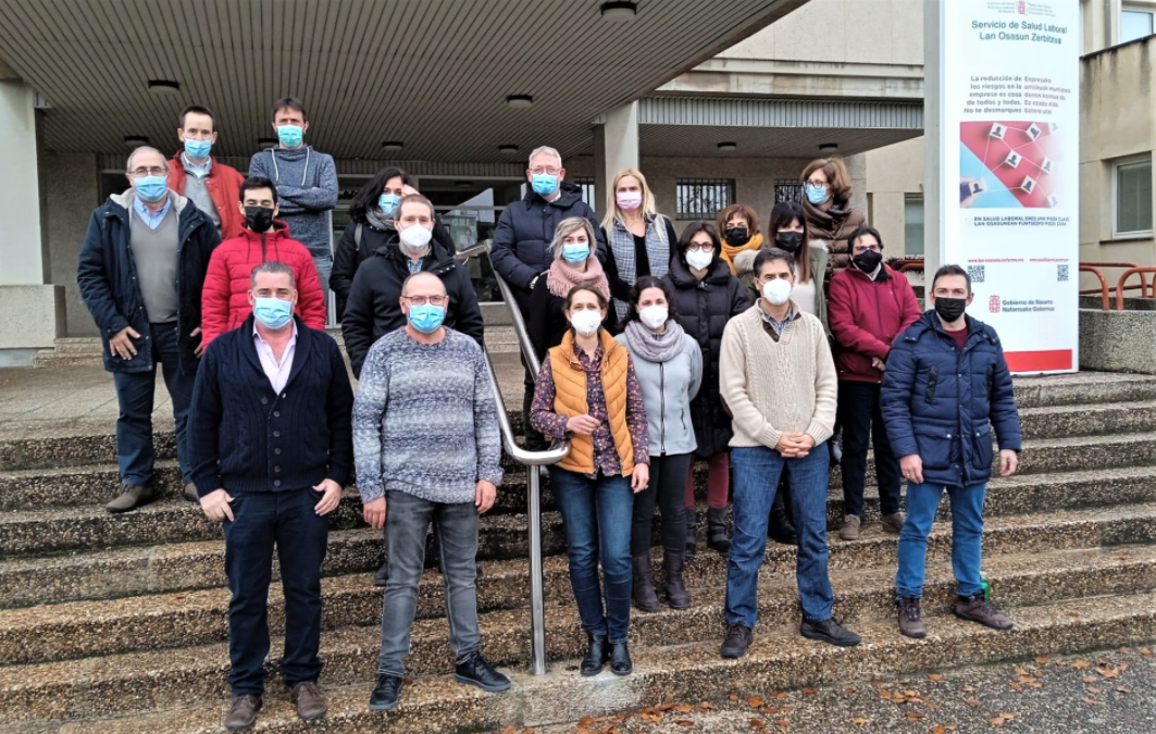 Fotografía de los participantes en el curso de formación de inspectores de amianto en edificios e instalaciones industriales