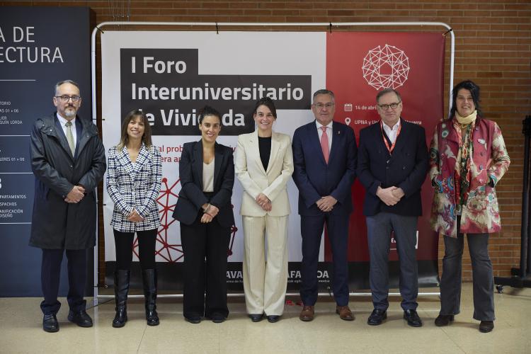 Miembros participantes en el I Foro Interuniversitario de Vivienda