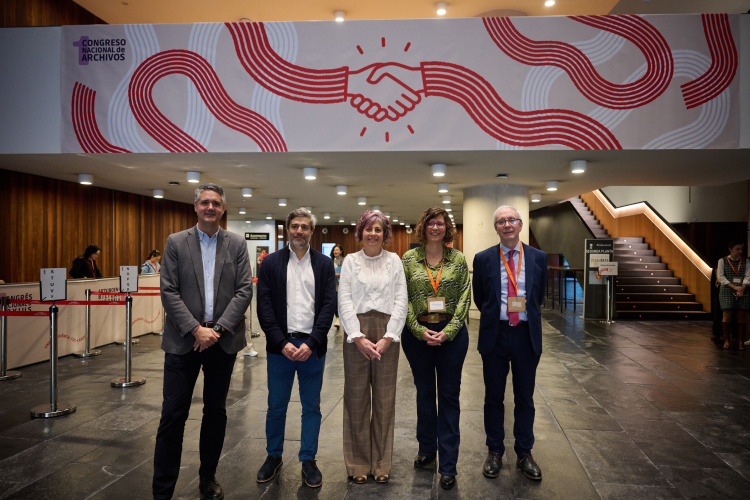 Fotografía de varias autoridades en el Congreso