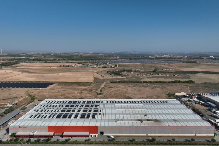 Fotografía de las naves de AR RAcking en Tudela