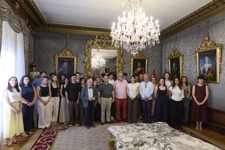 Foto de los asistentes estudiantes de Arquitectura 