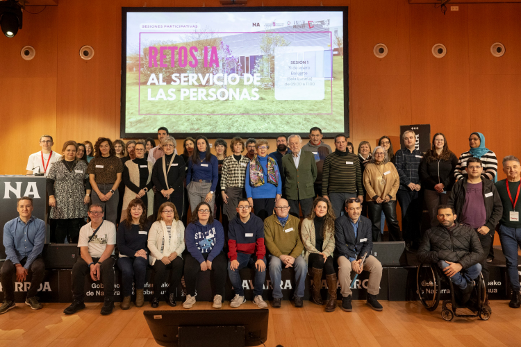 Fotografía de los participantes en la sesión